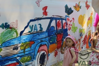 Ульяновский автомобильный завод провел традиционный праздник «День семьи, любви и верности»