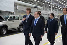 Медведев посетил УАЗ