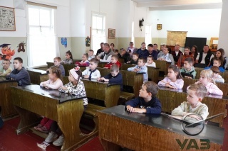  117 детей сотрудников УАЗ отправились в первый класс 
