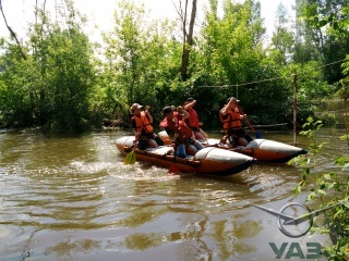 Молодежь УАЗ провела соревнования по технике водного туризма
