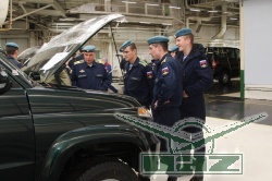 Рязанские десантники посетили Ульяновский автомобильный завод