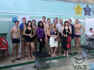 Молодежь УАЗ взяла «бронзу» областного чемпионата по плаванию