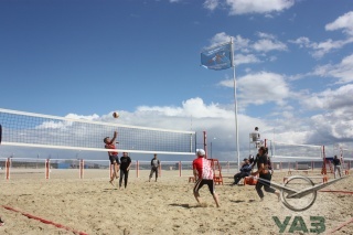 Молодежь УАЗ сразилась в пляжных видах спорта