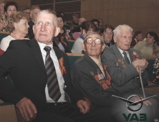 В честь 75-летия УАЗ ветеранам предприятия была оказана материальная помощь