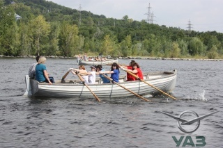 Молодежь УАЗ провела соревнования по гребле на шлюпках ЯЛ-6