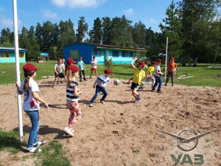 УАЗ организовал летний отдых для детей сотрудников
