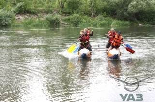УАЗ провел соревнования по водным видам спорта 